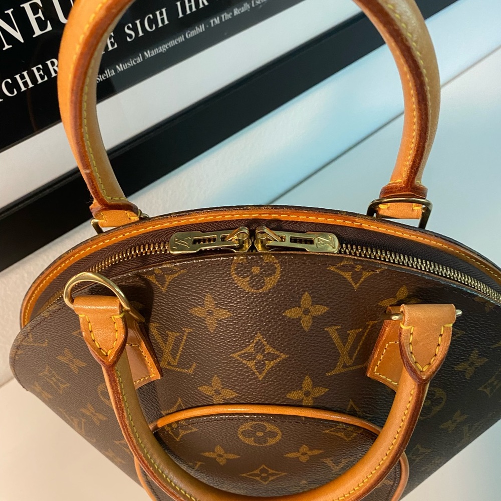 Louis Vuitton Vintage Ellipse PM - Picture 4 of 10